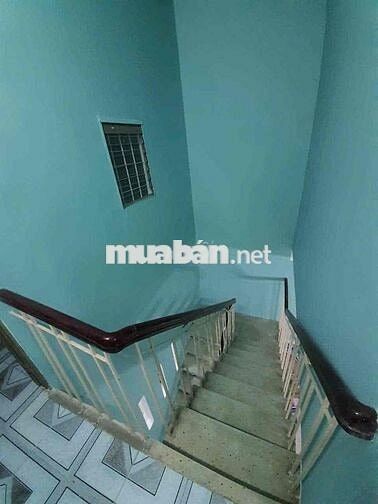 Cho thuê nhà hxh 4x10m 1 lầu 3pn 2wc giá 8 triệu