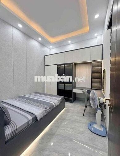 Cần bán nhà ngộp ngua thị trấn Đức Hoà