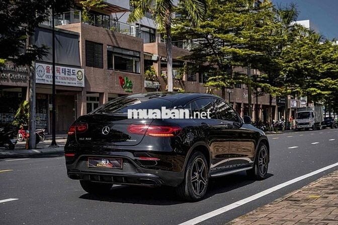 Mercedes GLC300 Coupe 2021 Đen