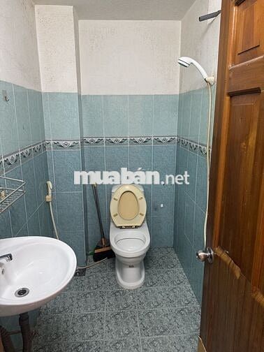 Phòng trọ sạch sẽ thoáng mát trung tâm quận 10