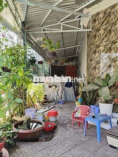 Nhà hai mặt tiền dt75m. 2 phòng ngủ. KDC Long Bình Long kiến An Giang