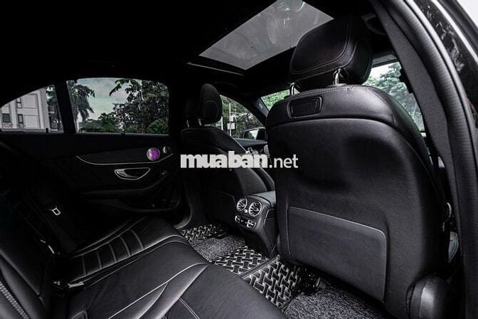 Thì Đây Là Mer C300 AMG 2019 - Xe chuẩn 100%
