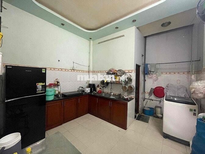 Bán nhà 2 tầng, 48m2, 4 x 12, hxh thông ngay đường Mã Lò. Giá 4.8 tỷ.