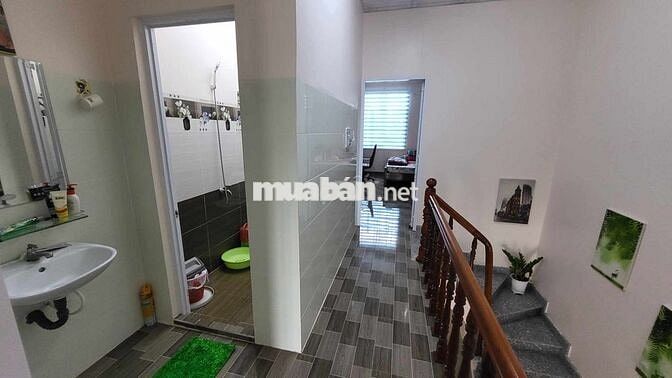 Nhà 1 trệt, 1 lầu đủ tiện nghi ở TP Vị Thanh cho thuê Văn phòng, nhà ở