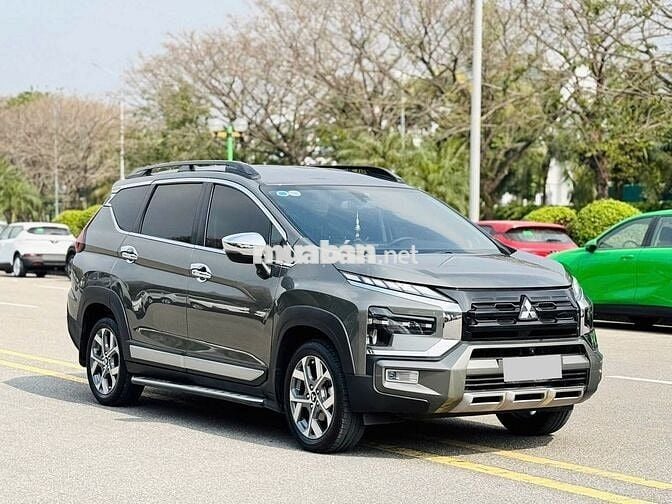 Mitsubishi Xpander Cross 2023, màu khỏe, xe chất