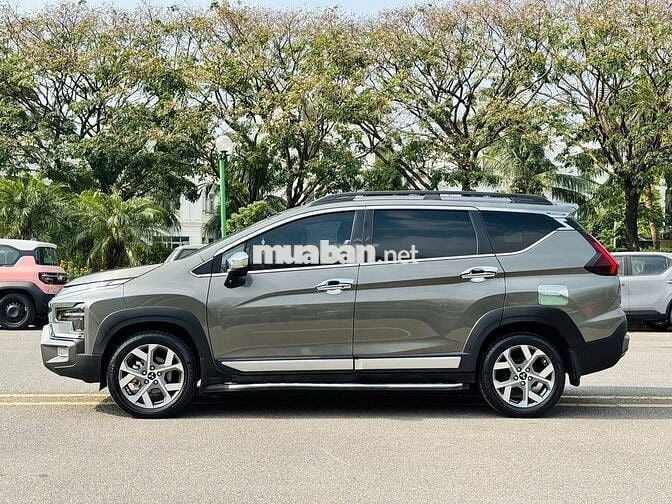 Mitsubishi Xpander Cross 2023, màu khỏe, xe chất