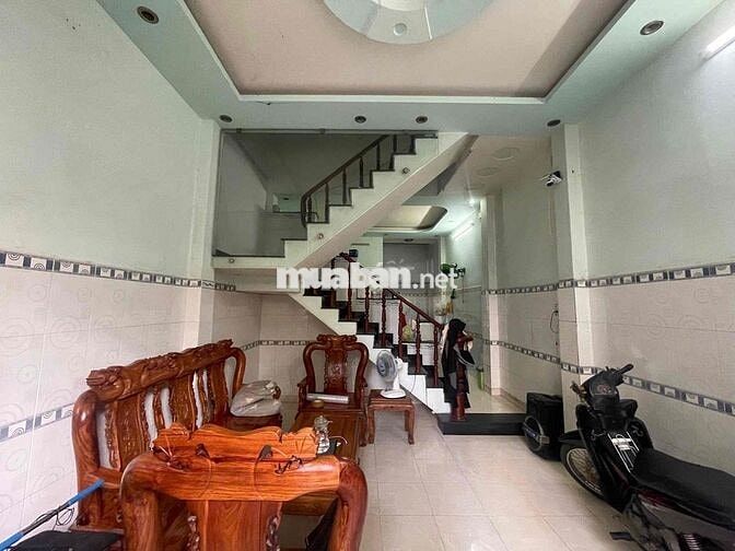 Bán nhà 2 tầng, 48m2, 4 x 12, hxh thông ngay đường Mã Lò. Giá 4.8 tỷ.