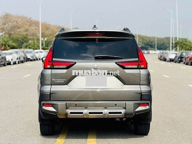 Mitsubishi Xpander Cross 2023, màu khỏe, xe chất