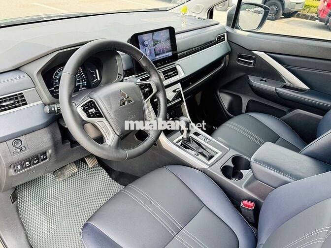 Mitsubishi Xpander Cross 2023, màu khỏe, xe chất