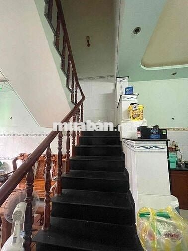 Bán nhà 2 tầng, 48m2, 4 x 12, hxh thông ngay đường Mã Lò. Giá 4.8 tỷ.