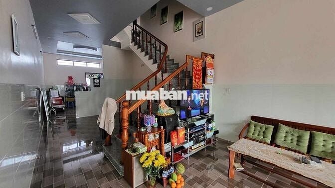 Nhà 1 trệt, 1 lầu đủ tiện nghi ở TP Vị Thanh cho thuê Văn phòng, nhà ở