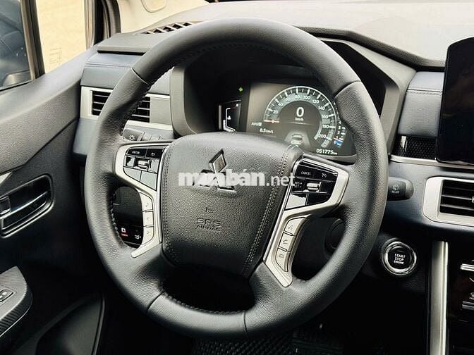 Mitsubishi Xpander Cross 2023, màu khỏe, xe chất