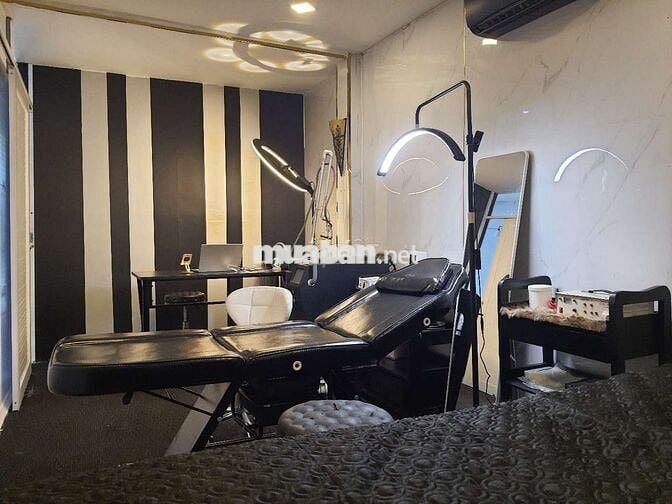 Cho thuê nhà mặt tiền nhựa _ Bà Điểm HM