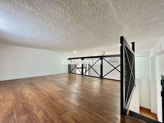 CHO THUÊ DULPEX BANCON 40M2 Ở NGUYỄN OANH ,GV