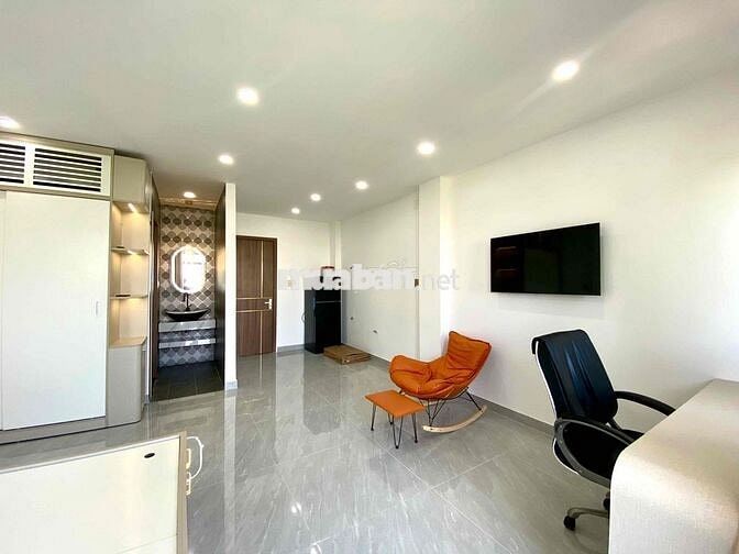 CĂN HỘ MỚI XÂY CHƯA QUA SỬ DỤNG - MÁY GIẶT RIÊNG - CV LÀNG HOA