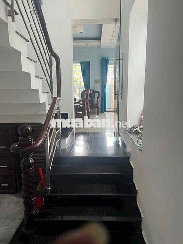 Cho thuê nhà MTKD Vành Đai Trobg 8m x22m giá 25tr