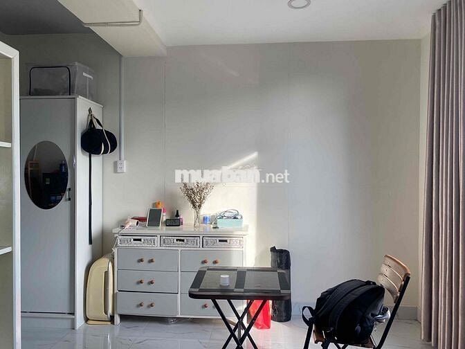 PHÒNG MỚI 35M2 BAN CÔNG FULL NỘI THẤT