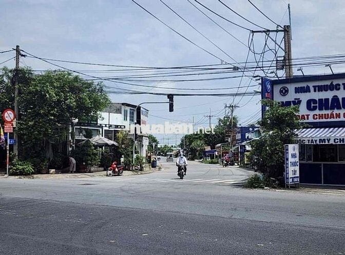 Cần tiền xoay việc nên bán lô đất cực đẹp ngay mặt tiền Xã Phước Hiệp