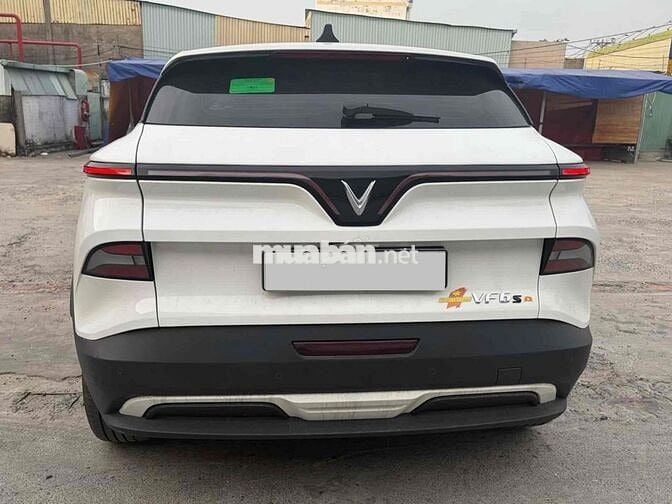 VinFast VF6 2024 S - 14000 km