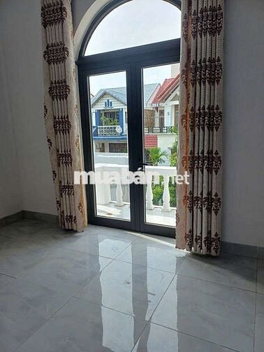 Cho thuê nhà nguyên căn mặt tiền Vũ Trọng Phụng - Hòa Cường - Đà Nẵng