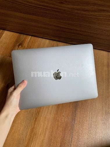 MACBOOK PRO 2019 13" 16GB 256GB MÁY MỚI KO TRẦY XƯỚC