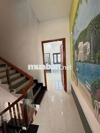 nhà 4x15m 4 tầng, hẻm xe hơi gần chợ Bến Thành , gần trường Kim Đồng