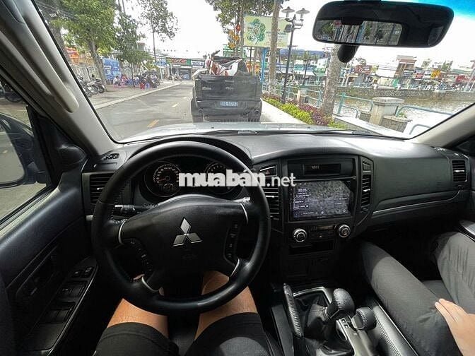 Mitsubishi PAJERO V93 2007 V6 3.0 MT