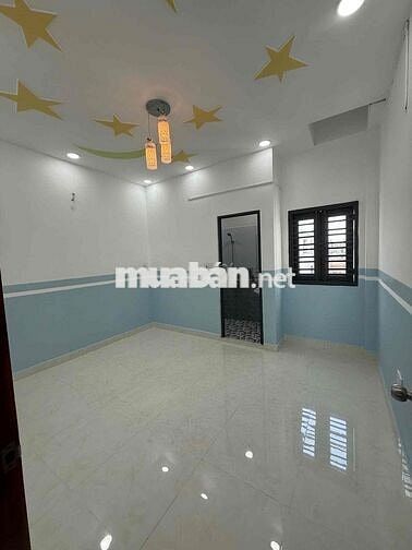 nhà 4x15m 4 tầng, hẻm xe hơi gần chợ Bến Thành , gần trường Kim Đồng