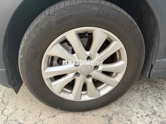 VinFast VF6 2024 S - 14000 km