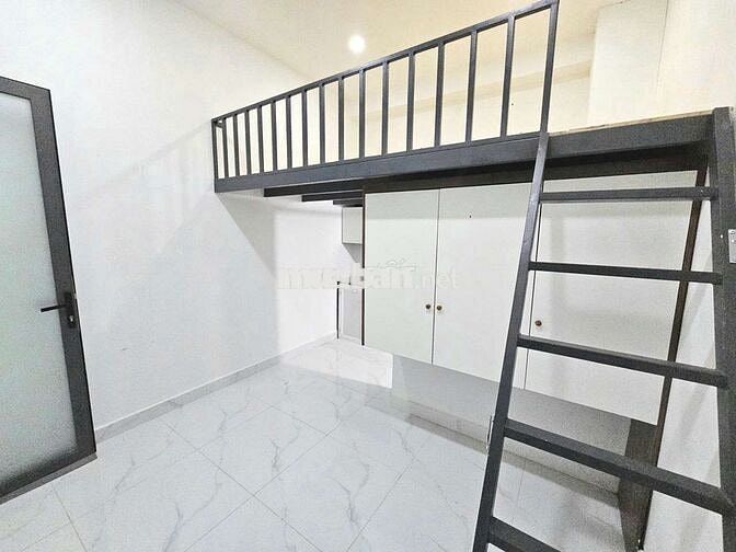 CHO THUÊ DUPLEX Ở NGAY CẦU SẮT NGUYỄN THÁI SƠN ,GV