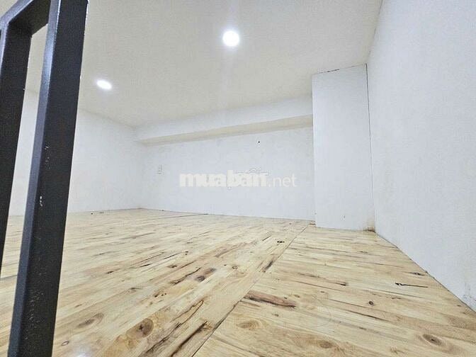 CHO THUÊ DUPLEX Ở NGAY CẦU SẮT NGUYỄN THÁI SƠN ,GV