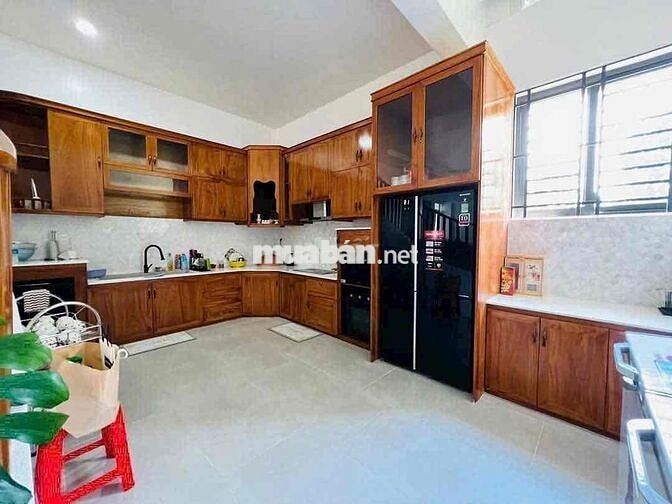 Giảm chốt Biệt Phủ Hồ Bơi Trung Tâm Thủ Dầu Một|14x76|Full gỗ cao cấp