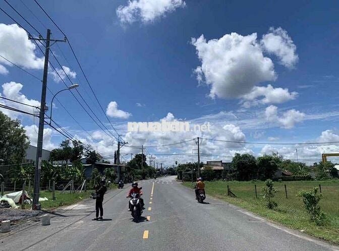 Cần tiền xoay việc nên bán lô đất cực đẹp ngay mặt tiền Xã Phước Hiệp