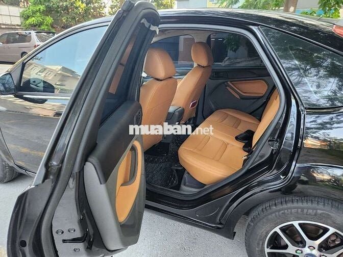 Ford Focus 2010 Đen