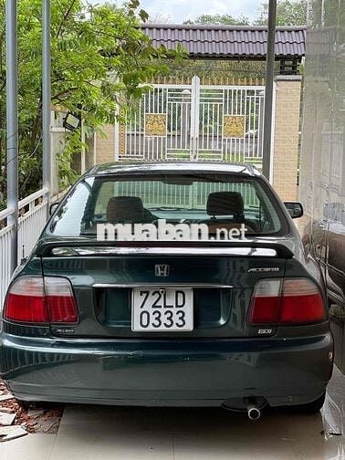 Honda Accord 1995 2.0 MT - 200000 km