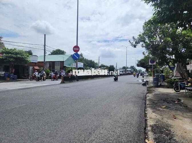 Cần tiền xoay việc nên bán lô đất cực đẹp ngay mặt tiền Xã Phước Hiệp