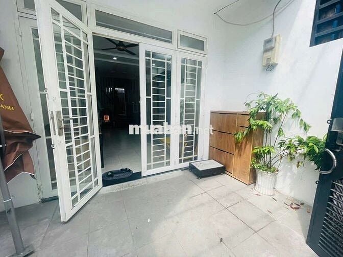 NHÀ 4X18M 3 LẦU 4PN FULL NỘI THẤT GẦN CẦU  THAM LƯƠNG