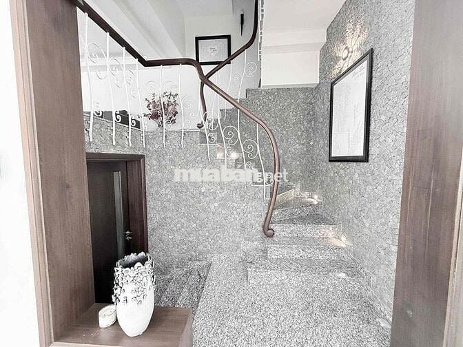 CHO THUÊ BIỆT THỰ NAM PHÚ VILLA  Q7, 12x24M FULL NT 85 TRIỆU/ THÁNG