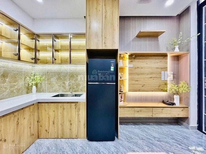 Bán gấp nhà đẹp 3lầu hẻm xe hơi Võ Văn Ngân phường Linh Chiểu Thủ Đức