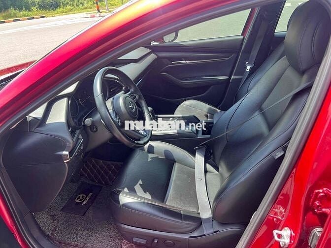 Mazda 3 2019 1.5L Luxury - 88000 km