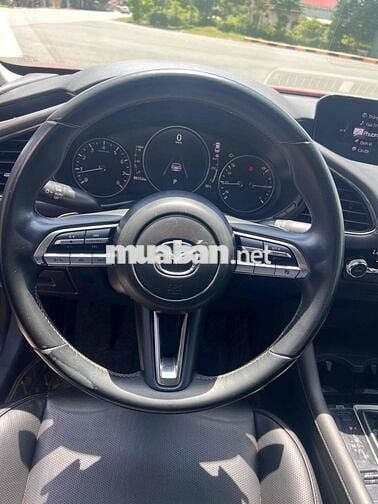 Mazda 3 2019 1.5L Luxury - 88000 km