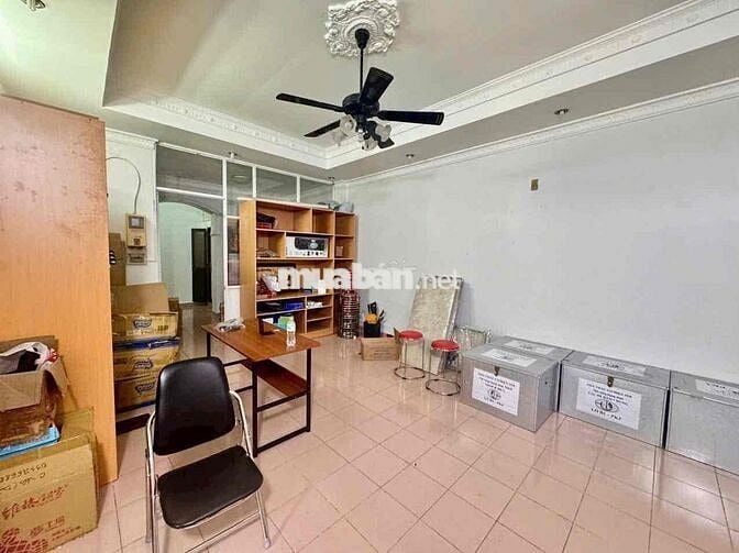 Ngang 12m - Biệt Thự Sân Vườn Số 159 Nguyễn Văn Thủ, Quận 1