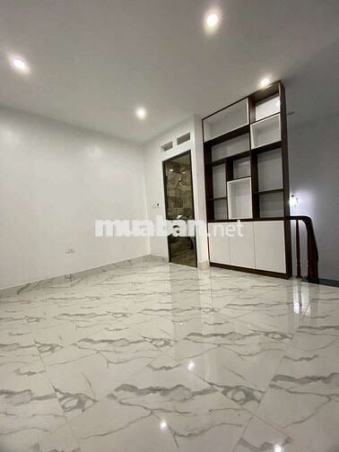 NHÀ ĐẸP VIEW HỒ - DT 50M2 - Ô TÔ ĐỖ CỬA -5 TẦNG -THANG MÁY -F NỘI THẤT