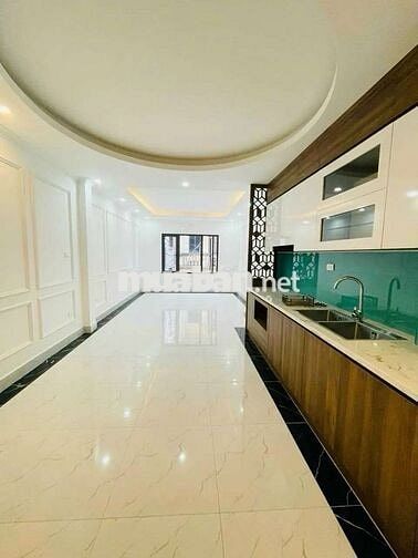 NHÀ ĐẸP VIEW HỒ - DT 50M2 - Ô TÔ ĐỖ CỬA -5 TẦNG -THANG MÁY -F NỘI THẤT