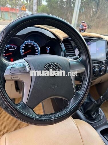 Toyota Fortuner 2014 2.5G 4x2 - 160000 km