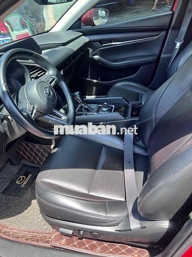 Mazda 3 2019 1.5L Luxury - 88000 km