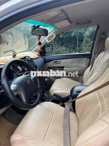 Toyota Fortuner 2014 2.5G 4x2 - 160000 km