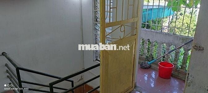 Chính chủ cho thuê nhà ngay trung tâm quận Long Biên, nhà 2 tầng, 90m2