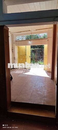 Chính chủ cho thuê nhà ngay trung tâm quận Long Biên, nhà 2 tầng, 90m2