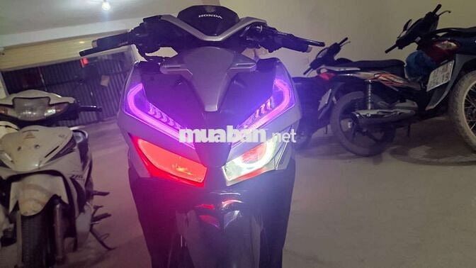 Cần tiền Bán xe win v1  vs vario 150